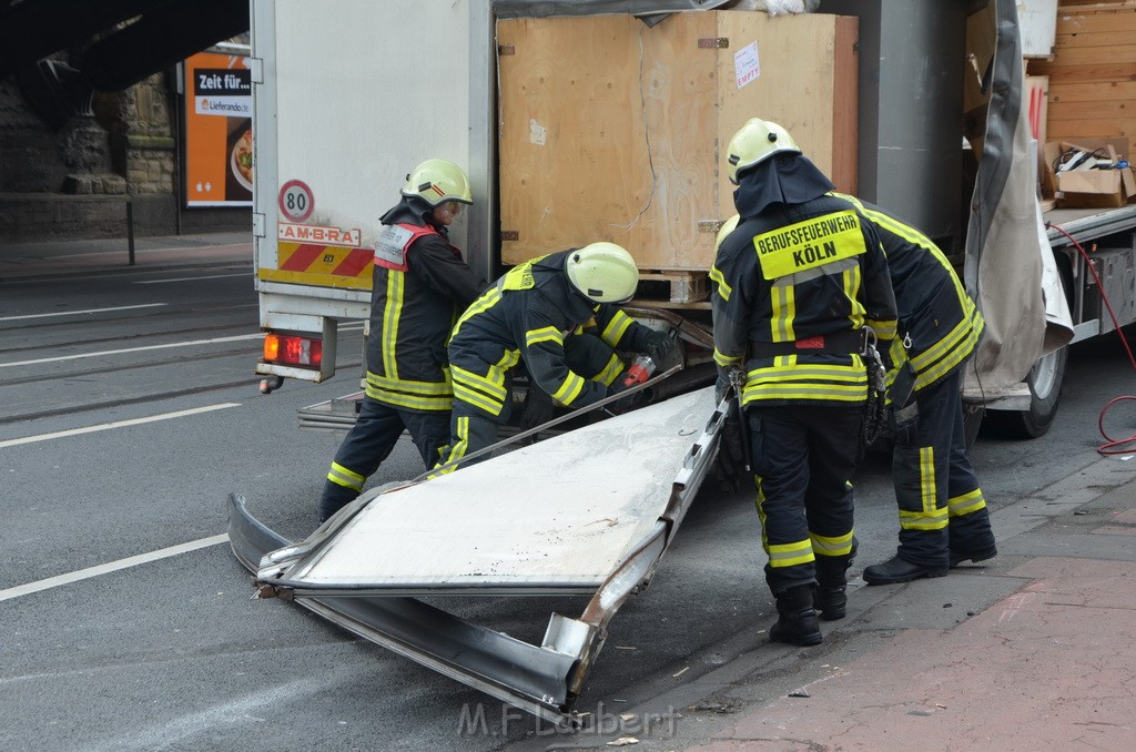 LKW Bruecke Koeln Deutz Opladenestr Deutz Muelheimerstr P011.JPG - Miklos Laubert